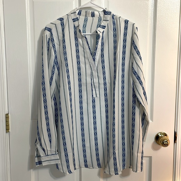 NWOT Women's V Neck Button Down Loose Casual Top Size Large, NWOT - Picture 4 of 11